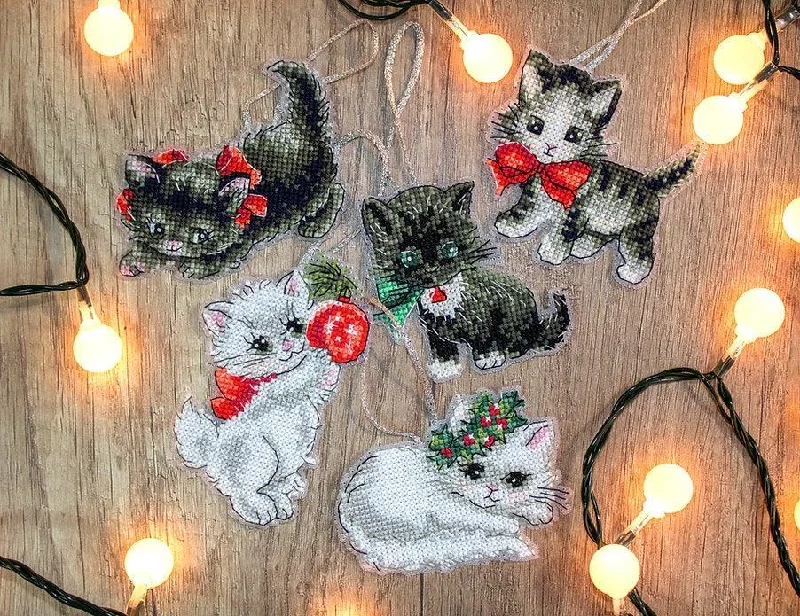 Counted Cross Stitch Kit Christmas Kittens Toys Leti987