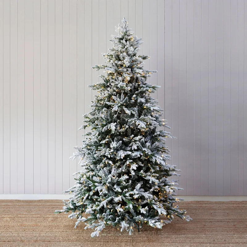 7.5 Ft Norwegian Pine Snow Tree - 800 Led